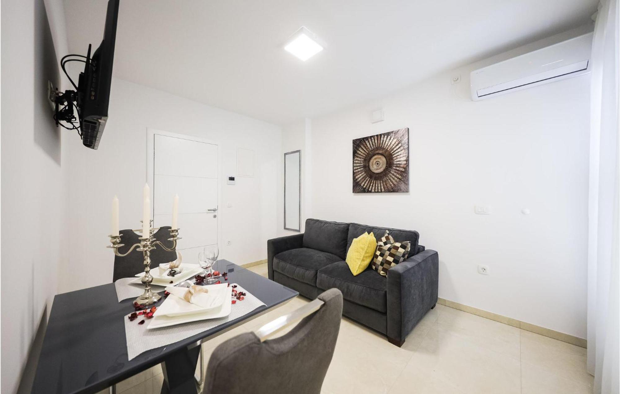 Lovely Apartment In Zadar With Wifi Экстерьер фото