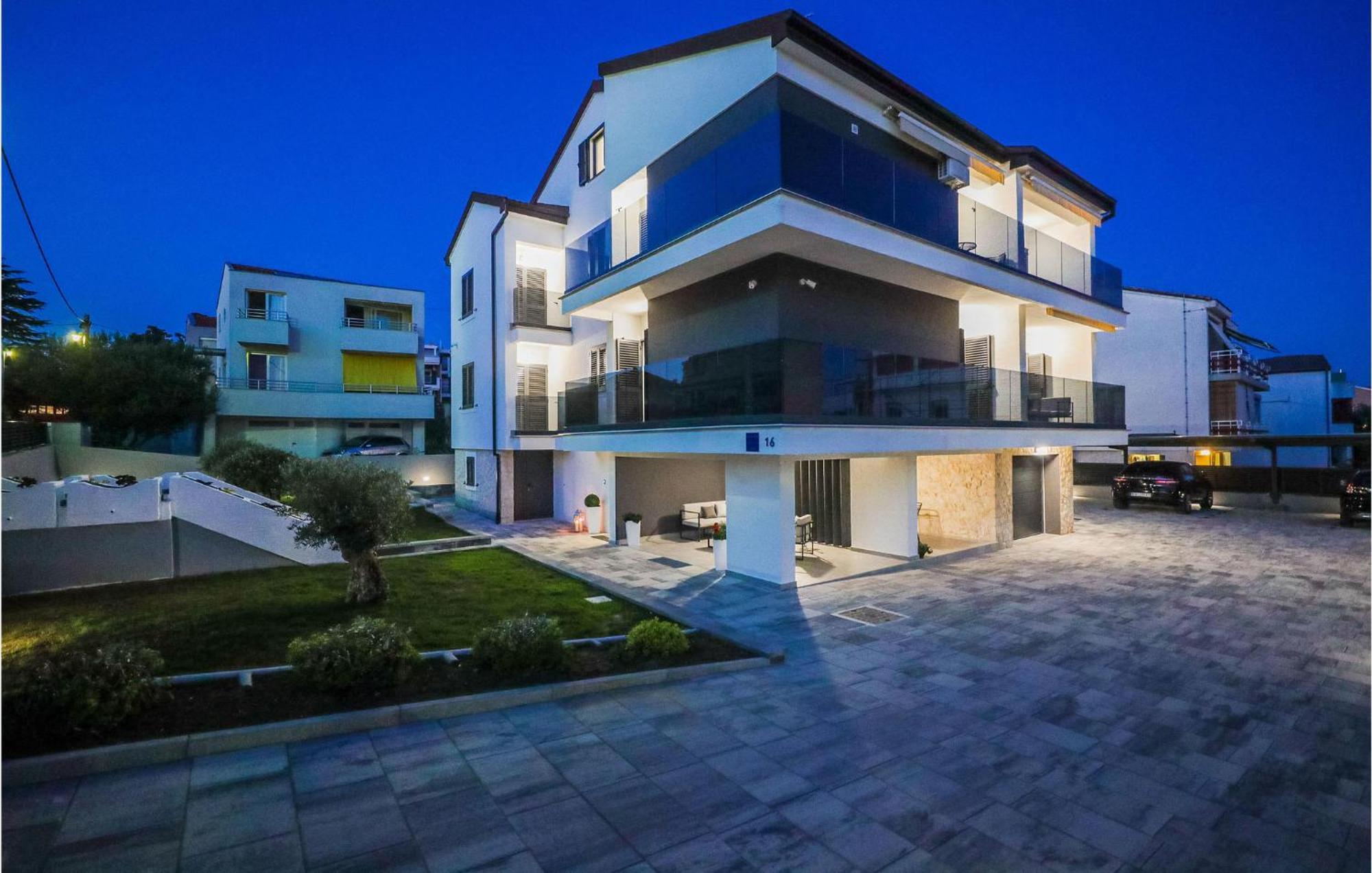 Lovely Apartment In Zadar With Wifi Экстерьер фото