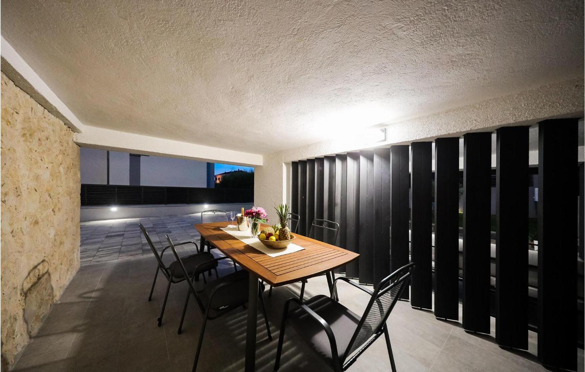Lovely Apartment In Zadar With Wifi Экстерьер фото